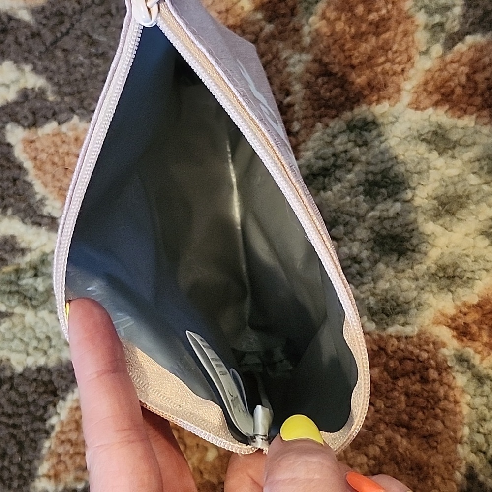 Snack pouch - Picture 2 of 2